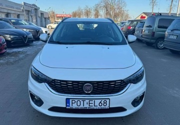 Fiat Tipo II Station Wagon 1.6 MultiJet 120KM 2017 Fiat Tipo Fiat Tipo 1.6 MultiJet DCT Lounge 1.6 Diesel 120KM, zdjęcie 1