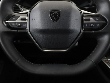 Peugeot 308 III Hatchback Plug-In 1.6 Hybrid 180KM 2023 Peugeot 308 PHEV Allure Pack navi kamera180 LED, zdjęcie 20