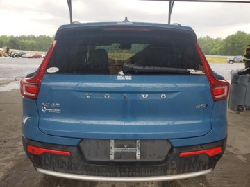 Volvo XC40 2023 Volvo XC 40 Plus 2023 2.0l 2.0 Benzyna 194KM, zdjęcie 2