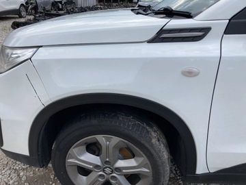 BLATNÍK LEVÝ PŘEDNÍ SUZUKI VITARA II 15- 26U