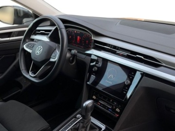 Volkswagen Arteon Fastback Facelifting 2.0 TDI SCR 150KM 2023 Volkswagen Arteon Shooting Brake Bogate wyposazenie Drugi komplet opon Bez, zdjęcie 12