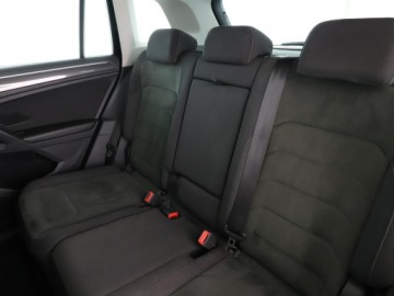 Volkswagen Tiguan II SUV 2.0 TDI 150KM 2018 Volkswagen Tiguan 2.0 TDI Automat 4Motion Highline, zdjęcie 16