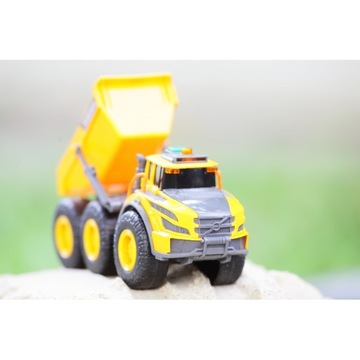 СТРОИТЕЛЬНЫЙ САМОСВАЛ VOLVO DICKIE TOYS СО ЗВУКОМ И СВЕТОМ 3723004