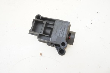WŁĄCZNIK CZUJNIK UDERZENIOWY FORD FOCUS MK1 I 1.8