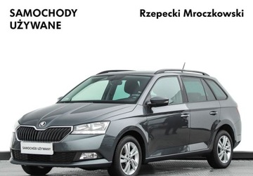 Skoda Fabia III Kombi Facelifting 1.0 TSI 95KM 2021 Skoda Fabia 1.0TSI 95KM Ambition Plus, Kamera Cofania, Czujniki Parkowania