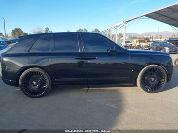 Rolls-Royce 2021 Rolls-Royce Cullinan 6.7 V12 2021 6.7 Benzyna 563KM, zdjęcie 2
