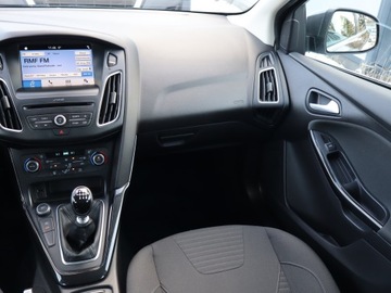 Ford Focus III Hatchback 5d facelifting 2.0 TDCi 150KM 2016 Ford Focus 2.0 TDCi, Salon Polska, Xenon, zdjęcie 7