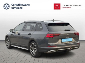 Volkswagen Golf VIII Alltrack 2.0 TDI 200KM 2022 Volkswagen Golf Alltrack LED Matrix Harman Kardon Hak Kamera Cofania Faktu, zdjęcie 2