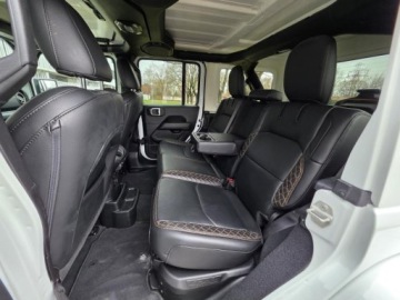 Jeep Wrangler IV Sahara Plug-In Seria 6 2.0 4xe 381KM 2023 JEEP WRANGLER Sahara High Altitude, 2.0l 4xe Plug-in-Hybrid 381KM 17,652km, zdjęcie 23