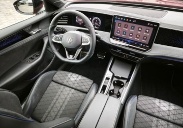 Volkswagen Passat B9 2025 Volkswagen Passat R-Line Pakiety, ACC, Hak, Kamera 360, GPS, HarmanKardon, zdjęcie 16