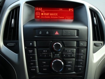 Opel Astra J Sports Tourer 1.4 Turbo ECOTEC 140KM 2012 Opel Astra 1.4 T, Xenon, Klima, Klimatronic, zdjęcie 11