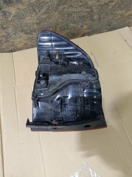 LAMPA TYŁ PRAWA CAYENNE 7L5 7L5945258 EU
