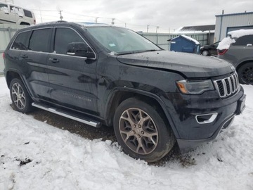 Jeep Grand Cherokee IV 2018 Jeep Grand Cherokee Limited 2018 5.7l 5.7 Benzyna 360KM, zdjęcie 4