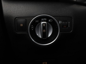 Mercedes Klasa B W246 Sports Tourer Facelifting 1.5 180 d BlueEFFICIENCY Edition 109KM 2017 Mercedes B 180 navi kamera i czujniki parkowania, zdjęcie 33