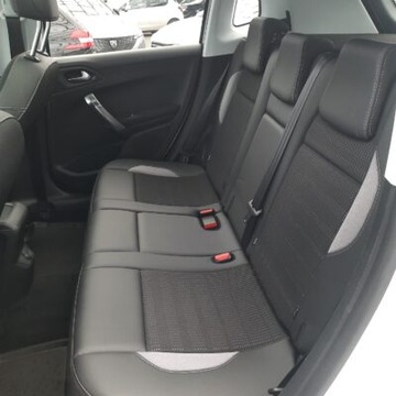 Peugeot 2008 I SUV Facelifting 1.2 PureTech 82KM 2018 Peugeot 2008 ALLURE rok 2018, benzyna, WYMIENIONY ROZRZĄD !!, zdjęcie 13