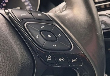 Toyota C-HR I Crossover 1.8 Hybrid 122KM 2018 Toyota C-HR Toyota C-HR 1.8 Hybryda 122KM, zdjęcie 25