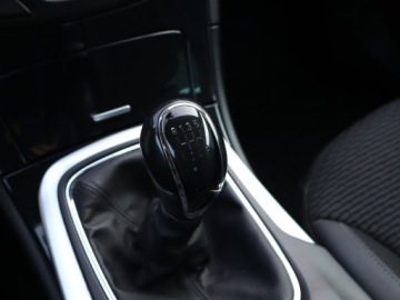 Opel Insignia I Hatchback Facelifting 2.0 CDTI ECOFLEX 140KM 2015 Opel Insignia 2.0 CDTI, Skóra, Navi, Klima, zdjęcie 18