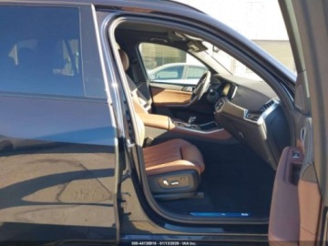 BMW X5 G05 2023 BMW X5 Phev xDrive45e 2023 3.0 Hybryda 282KM, zdjęcie 9