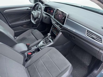 Volkswagen T-Roc I SUV Facelifting 2.0 TSI 190KM 2022 Volkswagen T-Roc 2.0 TSI 190 KM 4Motion FV23 Kamera cofania 2.0 Benzyna, zdjęcie 12