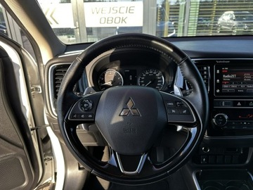Mitsubishi Outlander III SUV Facelifting 2017 2.0 150KM 2018 Mitsubishi Outlander 7-osób! 1-rej.2019 Łopatki, zdjęcie 16