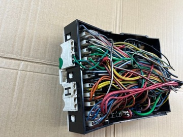 Блок предохранителей volvo 760 2,3 т 1258599-6