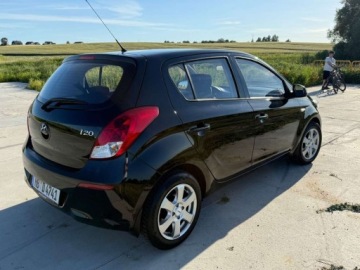 Hyundai i20 I Hatchback 5d Facelifting 1.4 CVVT 100KM 2015 Hyundai i20 Piekny i 20 1.3benzyna klimatronic 1.2 Benzyna 84KM, zdjęcie 2