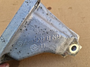 UCHYCENÍ MOTORU LEVÝ MERCEDES ML 163 W163 1122231304