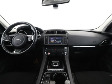 Jaguar F-Pace SUV 2.0 i4D 180KM 2016 Jaguar F-PACE 20d R-Sport Automat Navi Tempomat, zdjęcie 14