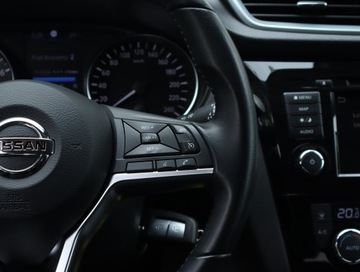 Nissan Qashqai II Crossover Facelifting 1.3 DIG-T  160KM 2019 Nissan Qashqai 1.3 DIG-T, Serwis ASO, Automat, zdjęcie 19