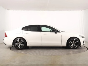 Volvo S60 II Sedan Facelifting 2.0 T4 DRIVE-E 190KM 2019 Volvo S60 T4, Salon Polska, Automat, Skóra, Klima, zdjęcie 5