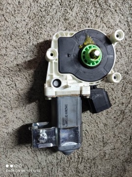 BMW E60 E61 MOTOREK OKNO PRAVÝ PŘEDNÍ