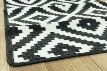 НАКРЫТИЯ ТРЕПА ПРОРЕЗИНЕННЫЕ ДЛЯ ДЕРЕВЯННЫХ ЛЕСТНИЦ, РОМБЫ, ЧЕРНЫЕ 67х24+3см