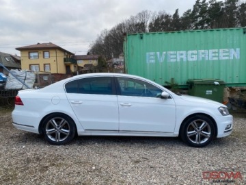 Volkswagen Passat B7 Limousine 2.0 TDI CR BlueMotion 177KM 2013 Volkswagen Passat 2.0tdi 4-Motion R-Line max wyposazenie Webasto ledy xeno, zdjęcie 6