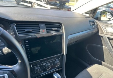 Volkswagen Golf VII e-Golf Facelifting Electro 136KM 2018 Volkswagen Golf eGolf 136KM 2018r. auto zarejestrowane i ubezpieczone w Po, zdjęcie 12