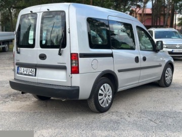 Opel Combo C Van 1.6 ECOTEC 87KM 2003 Opel Combo Tour 1.6 benzyna 87KM 2003r, zdjęcie 6