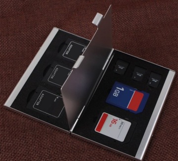 КОРОБКА НА 8 КАРТ ПАМЯТИ 5 SD + 3 MICRO SD
