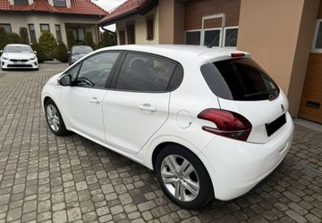 Peugeot 208 I Hatchback 5d Facelifting 1.2 PureTech 82KM 2017 Peugeot 208 1,2 82KM Klimatyzacja 1.2 Benzyna 82KM, zdjęcie 8
