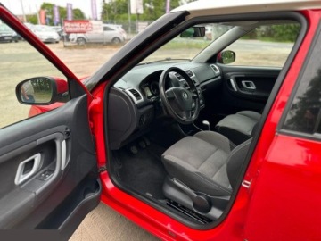 Skoda Fabia II Hatchback 1.2 i HTP 12V 70KM 2009 Skoda Fabia 1.2 12V Sport 70KM 2009r, zdjęcie 12