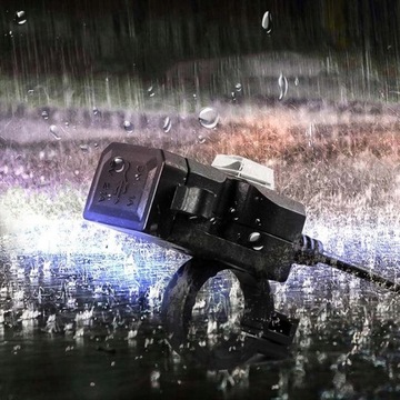 Зарядное устройство для мотоцикла. 2 порта USB для быстрой зарядки. Мощная кнопка на руле.