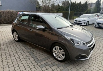 Peugeot 208 I Hatchback 5d Facelifting 1.2 PureTech 82KM 2018 Peugeot 208 1,2 83KM Klimatyzacja Serwis 1.2 Benzyna 83KM, zdjęcie 3