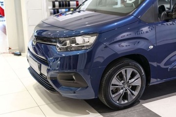 Toyota 2023 Toyota Proace City Verso City Verso Long 1.5 D-4D Family Aut. 1.5 Diesel, zdjęcie 24