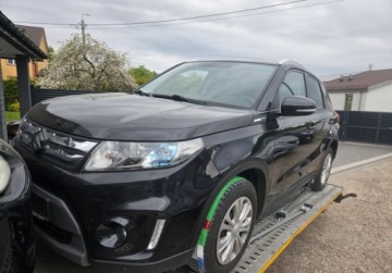 Suzuki Vitara III SUV 1.6 DDiS 120KM 2015 Suzuki Vitara Swiezo sprowadzony.Cena zawiera wszystkie obowiazujace oplat, zdjęcie 9