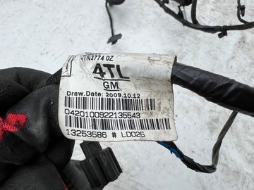 ASTRA J 4 IV INSTALACE SVAZEK DVEŘE LEVÝ PŘEDNÍ