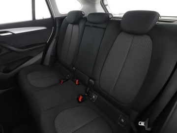 BMW X1 F48 Crossover sDrive18d 150KM 2019 BMW X1 Navi czujniki aut.klima bluetooth, zdjęcie 16