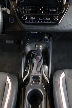 Toyota Corolla XII Hatchback 1.8 Hybrid 122KM 2020 Toyota Corolla 1.8 Hybrid GR Sport 1.8 Hybryda 122KM, zdjęcie 16