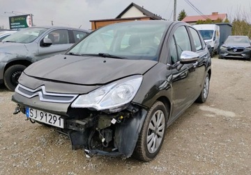 Citroen C3 II 2014 Citroen C3 2014r, Salonowy, 1.2 Benzyna. Uszkodzony prawy przod. Jezdzi.