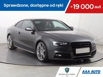Audi A5 8T Coupe Facelifting 2.0 TDI 177KM 2011 Audi A5 2.0 TDI, 174 KM, Skóra, Navi, Xenon