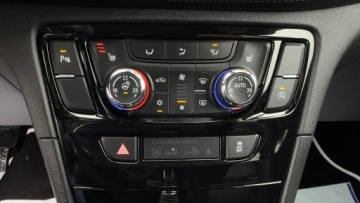 Opel Mokka I SUV 1.6 CDTI Ecotec 110KM 2017 Opel Mokka X 1.6D 110PS OPŁACONY Bezwypadkowy, zdjęcie 18