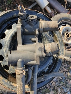 032121111 POUZDRO MADL TERMOSTATU HRDLO VW LUPO AROSA