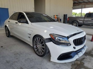 Mercedes Klasa C W205 2019 Mercedes-Benz Klasa C 63 AMG 2019 4.0l 4.0 Benzyna 469KM, zdjęcie 4